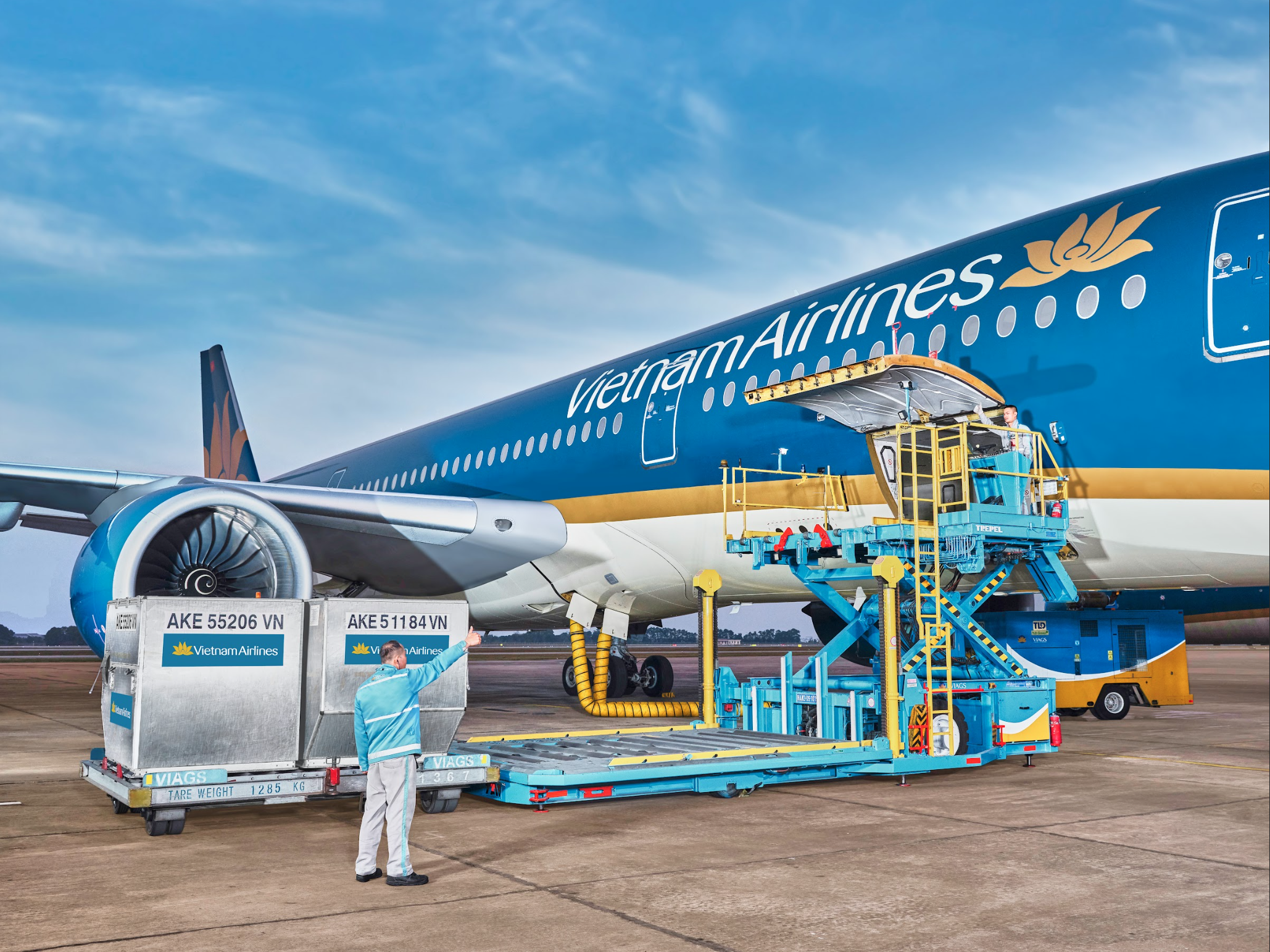 Vietnam-airlines-cuu-tro
